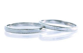 K18ホワイトゴールド　7万円台結婚指輪　　ペアリング